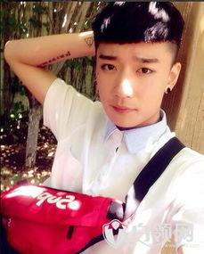 网红崔晋女朋友,网红背后的甜蜜生活”